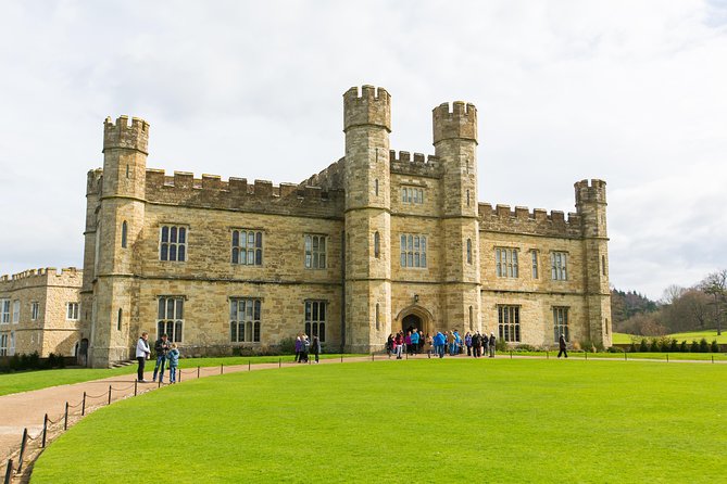 Leeds Castle, Cliffs of Dover and Canterbury Day Trip from London with Guided Cathedral Tour - Leeds Castle: a royal setting with room to wander