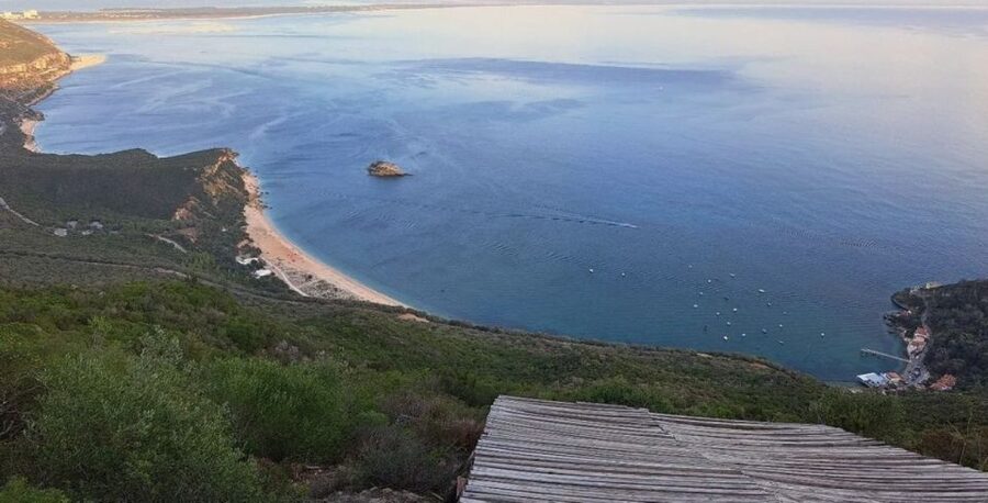 Lisbon: Arrábida & Sesimbra w/ Palmela Castle & Wine Tasting - Should you book the Arrábida and Sesimbra tour?
