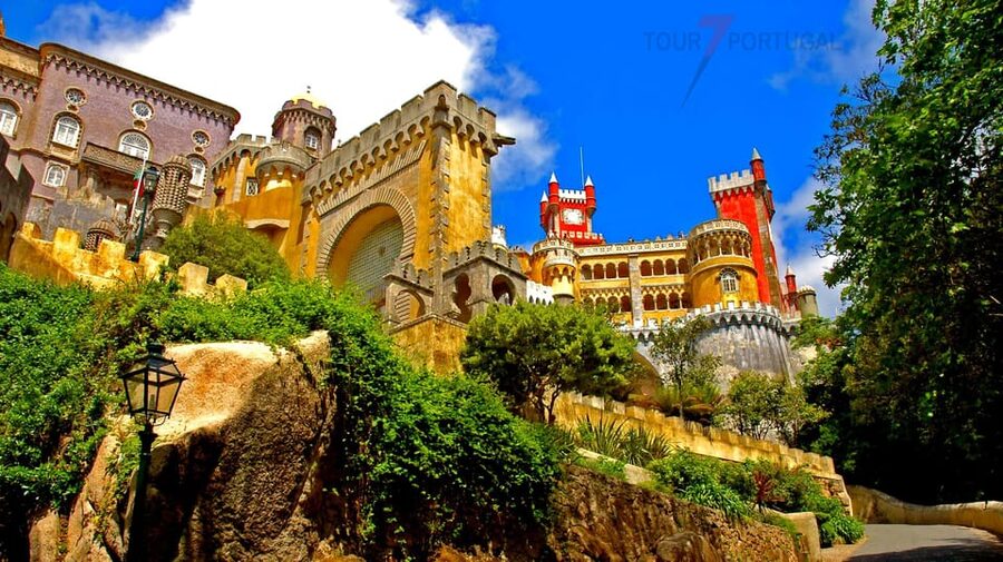 Lisbon: Pena Palace, Moorish Castle, Qta. Regaleira & Sintra - Quinta da Regaleira and the Initiation Well