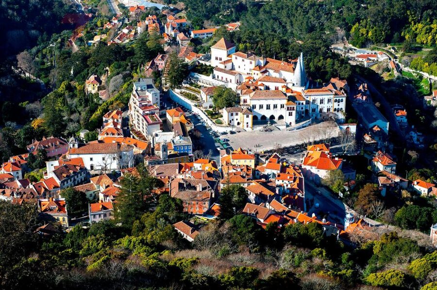 Lisbon: Pena Palace, Qta Regaleira, Moorish Castle & Cascais - What the $147 price really covers