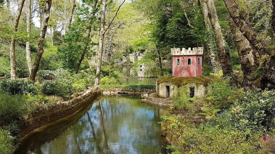 Lisbon: Sintra, Pena, Moorish Castle, Regaleira & Cascais - Boca do Inferno and the Cascais coast