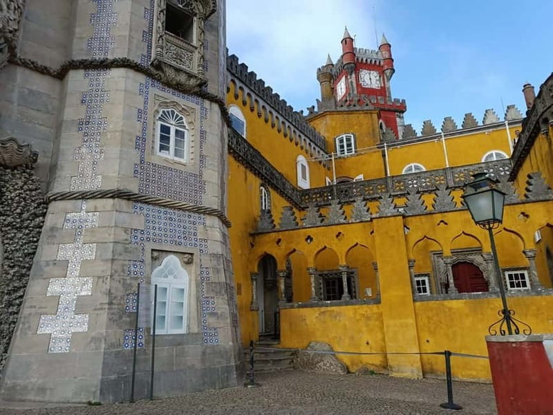 Lisbon: Sintra, Pena Palace, Moorish Castle & Regaleira Tour - Who should book this Sintra tour?