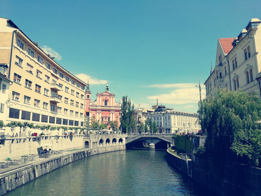 Ljubljana and Ljubljana Castle Sightseeing Tour - Following the Ljubljanica across its bridges