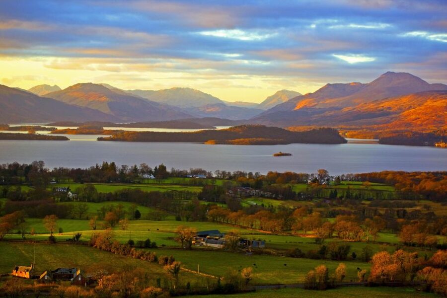 Loch Lomond, Stirling Castle, & Kelpies Tour from Edinburgh - Balmaha and Loch Lomond: scenery with room to walk
