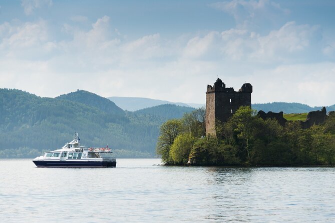 Loch Ness 1-Hour Cruise with Urquhart Castle Views - Urquhart Castle from the best angle