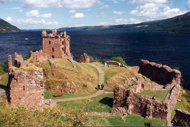 Loch Ness,Cawdor Castle,Outlander Sites &More from Inverness - Clava Cairns brings the Outlander connection
