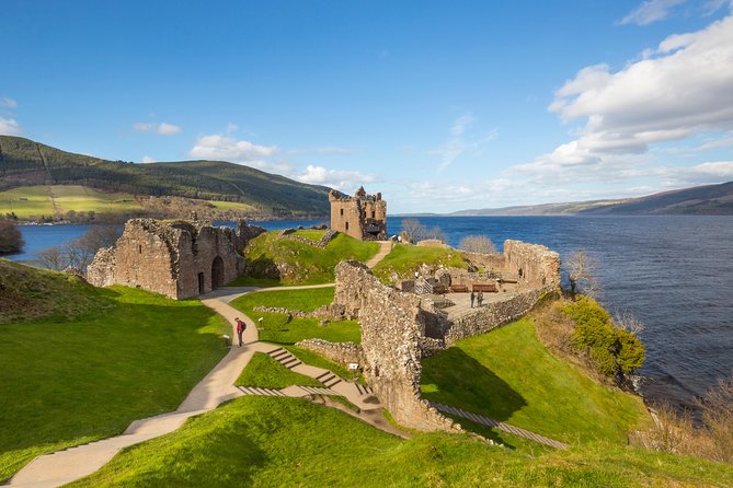 Loch Ness Cruise, Outlander & Urquhart Castle Tour from Inverness - Cruising Loch Ness and entering Urquhart Castle