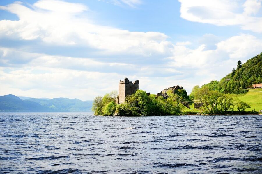 Loch Ness: Urquhart Castle Round-Trip Cruise - Commentary, guides, and the story of the loch