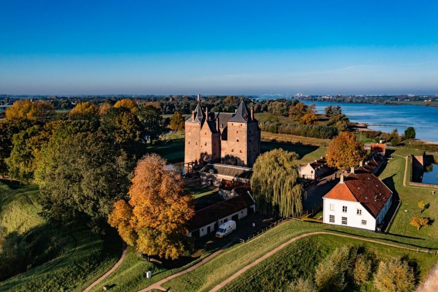 Loevestein Castle Entry Ticket - From one tower to a full medieval fortress