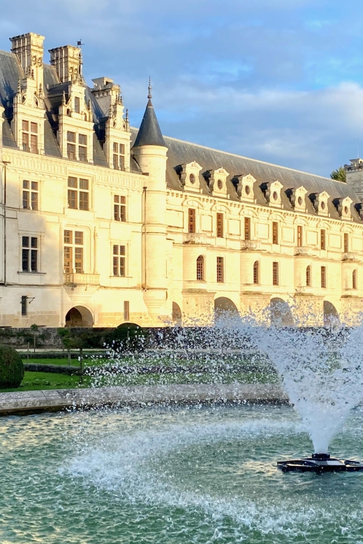 Loire Valley Castles: Chenonceau, Amboise & Da Vinci Trip - Three Loire castles, one very long day