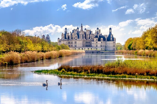 Loire Valley Castles Day Trip from Paris with Complementary Wine - Who should book this Loire Valley day trip?
