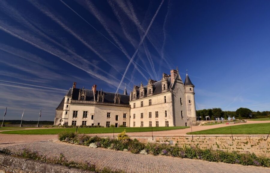 Loire Valley: Château Royal d'Amboise Entrance Ticket - Arriving at the royal château in Amboise