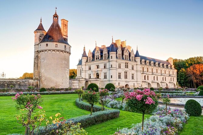 Loire Valley Day Tour Chambord and Chenonceau plus Lunch at a Private Castle - Key points at a glance