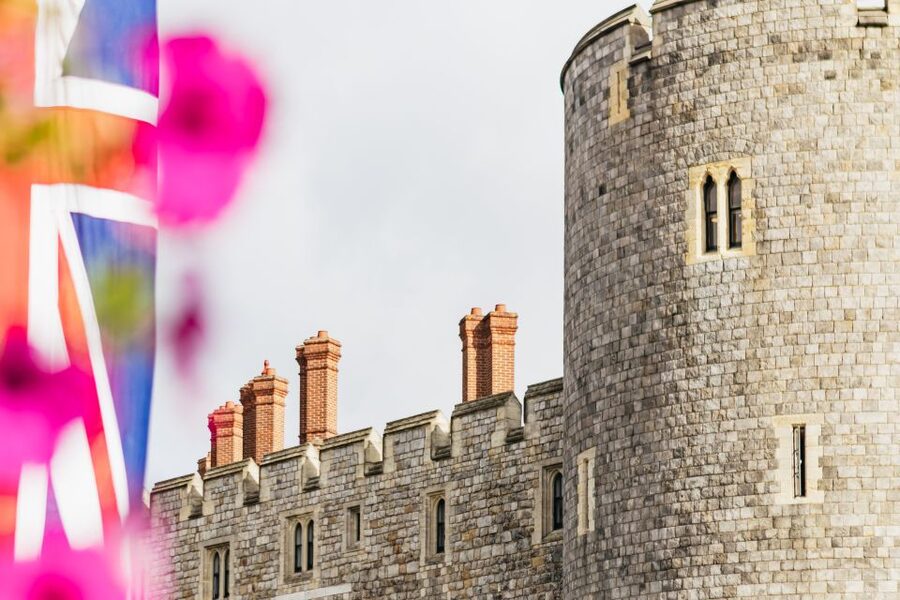 London: Windsor Castle, Stonehenge & Bath Full-Day Tour - The coach ride is part of the deal