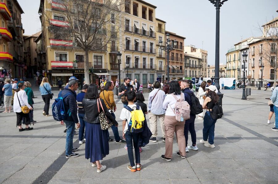Madrid: Segovia and Toledo Tour, Alcazar, and Cathedral - Free time, meeting points, and the risk of being late
