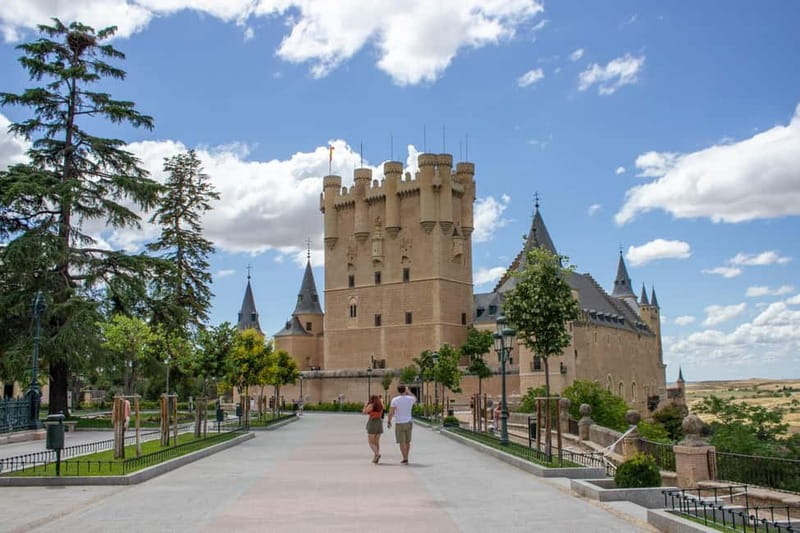 Madrid: Segovia & Ávila Full Day with Alcázar & Wall Tickets - One hour for Segovia’s food and streets