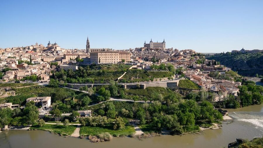 Madrid: Toledo and Segovia Tour with Alcazar and Cathedral - Who should book this long day?