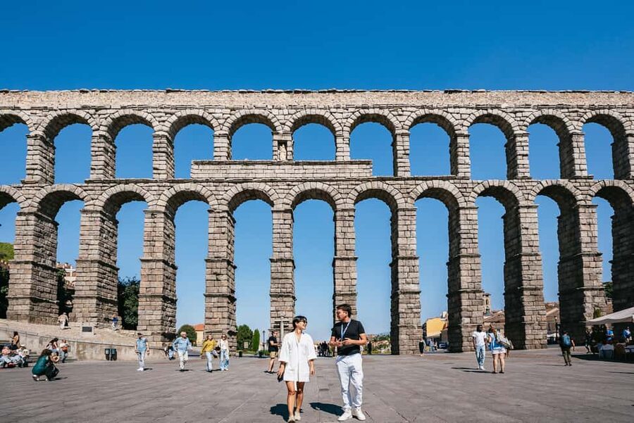 Madrid: Toledo & Segovia Tour w/ Cathedral, Alcazar & Lunch - Free time and the optional traditional lunch