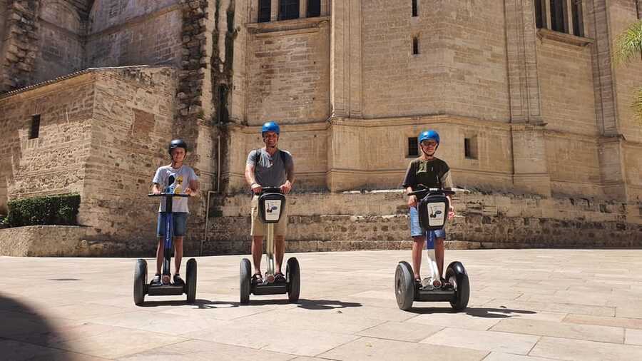 Malaga segway: Panoramic tour of Gibralfaro - The ride up to Gibralfaro Castle