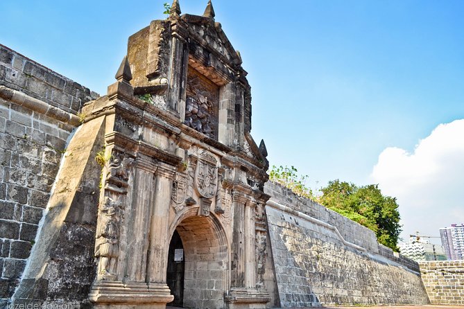 Manila Old and New: Sightseeing Tour Including Intramuros and Fort Santiago - Guides, vehicles, and the pace of the day