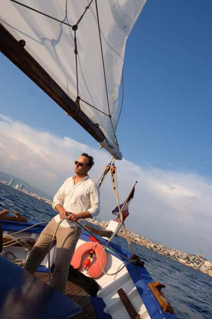 Marseille: Château d'If and Frioul Calanques Sailing Cruise - What the guides add to the outing