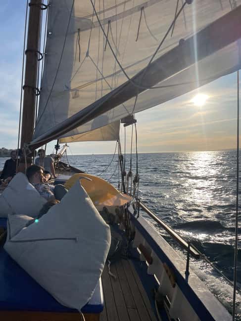 Marseille: Château d'If and Frioul Calanques Sailing Cruise - Who will enjoy La Flâneuse most?