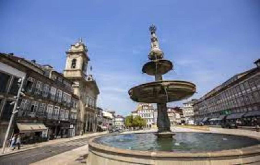Medieval Castles from Porto – Private All‑Inclusive Tour - Faria Castle trades polish for views