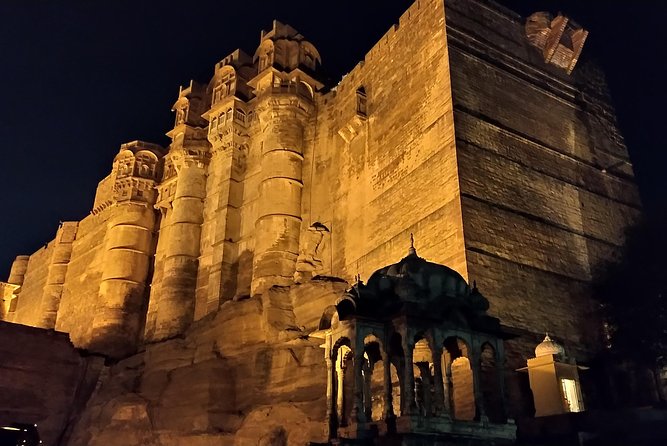 Mehrangarh Fort and Blue City Historic Tour with Local Guide - Toorji Ka Jhalra, a quick look at old Jodhpur