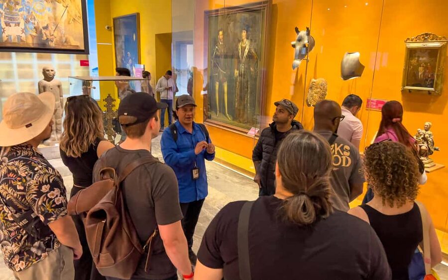 Mexico City: Chapultepec Castle and Anthropology Museum Tour - Which guide style suits you best?