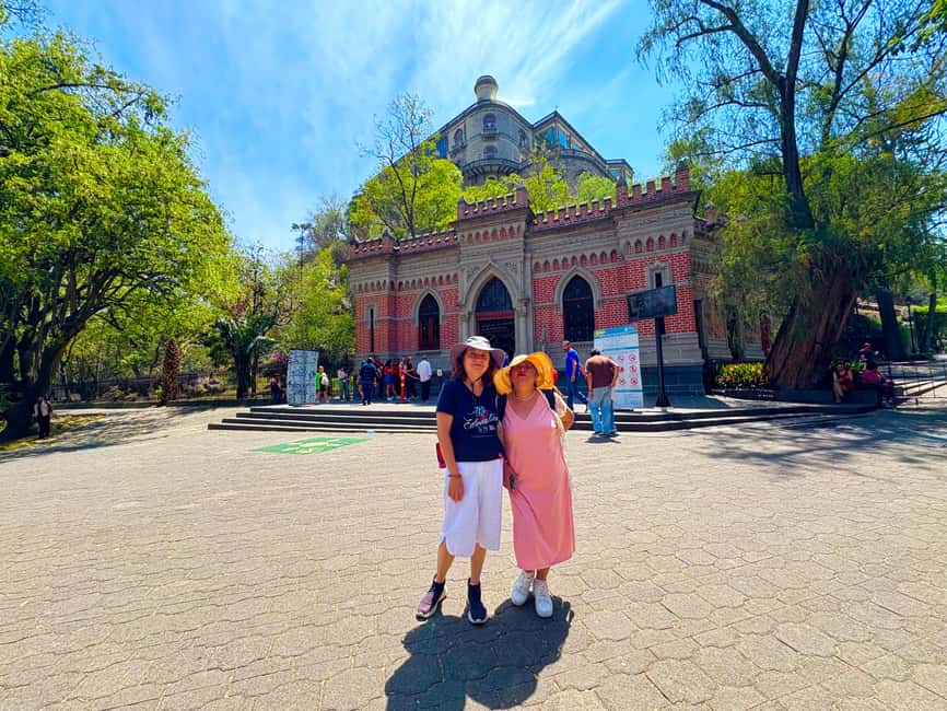 Mexico City: Chapultepec Castle and Forest Guided Tour - Meeting near Porrúa and the Anthropology Museum