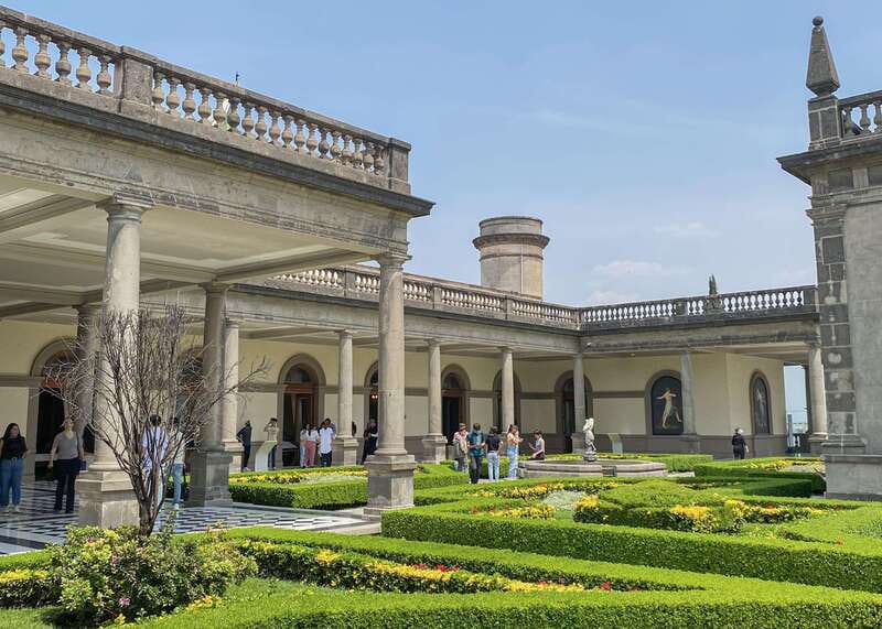 Mexico City: Chapultepec Castle Skip-the-Line Ticket - Inside the murals and decorated rooms