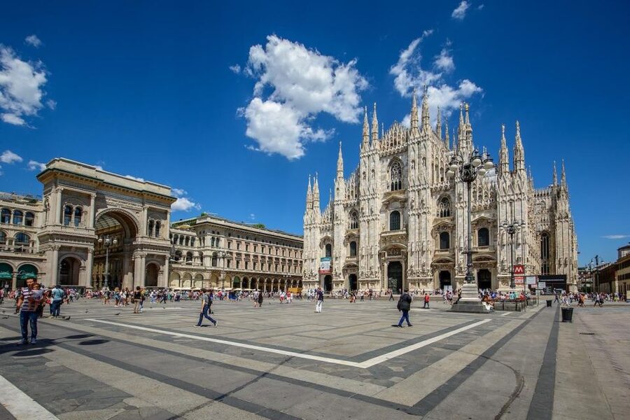 Milan: Duomo, Sforza Castle, and Pieta Guided Tour - Sforza Castle and its garden