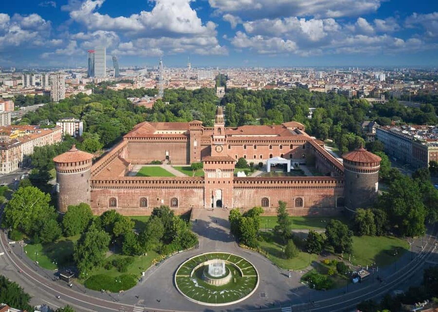 Milan Small Group: Duomo & Rooftop, Castle, Gelato Tasting - Sforza Castle and the end of the walk