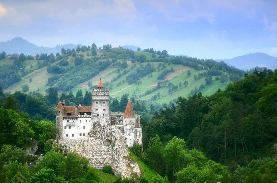 Minivan 8: Peles & Dracula's Castle and Brasov Full-Day Trip - Timing, traffic, and the true length of the day