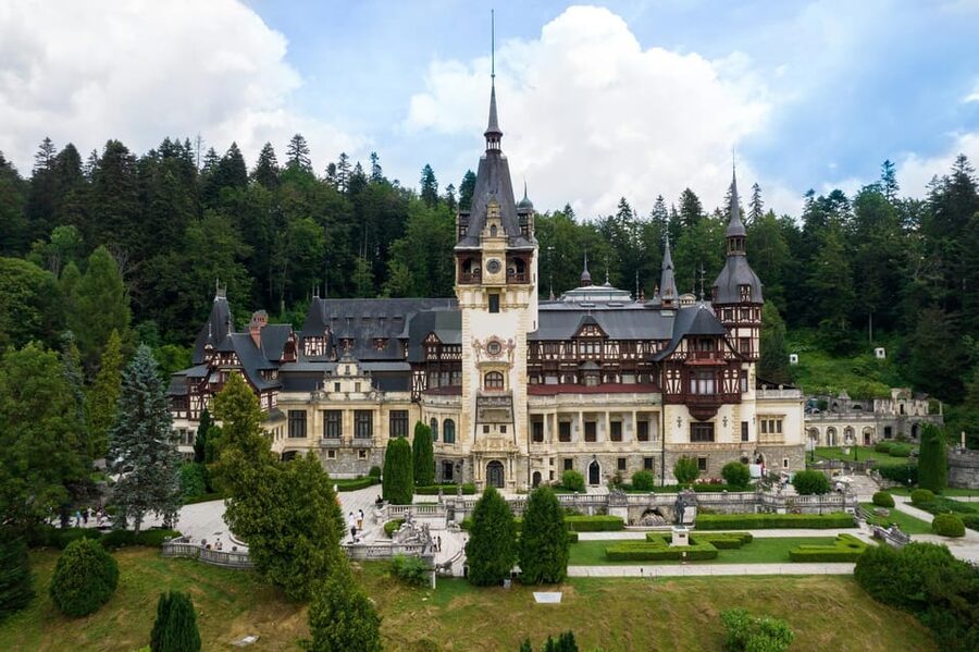 Minivan 8: Peles & Dracula's Castle and Brasov Full-Day Trip - What the $67 price really covers