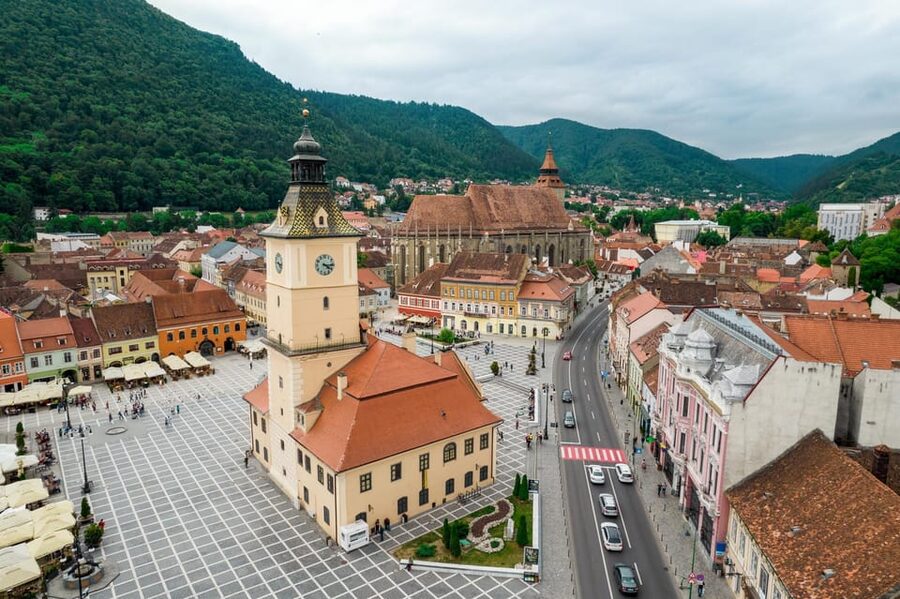 Minivan 8: Peles & Dracula's Castle and Brasov Full-Day Trip - Who should book this trip