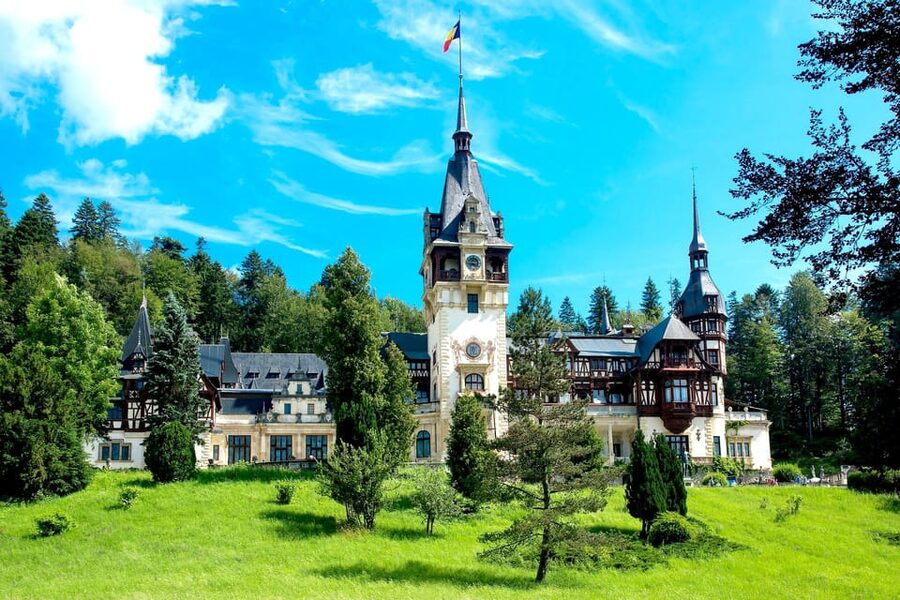 Minivan 8 Places : Dracula Castle, Peles, & Brasov Day Tour - Three Transylvanian highlights in one long day