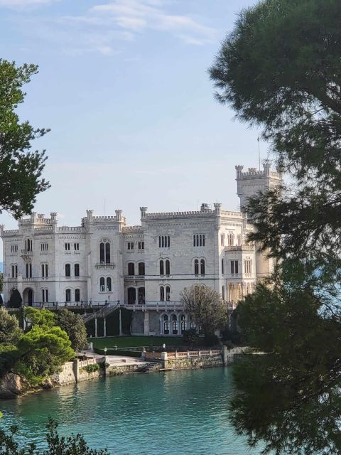 Miramare: The most romantic, beautiful and sad castle. - Meeting at Grignano and Taking Bus 6