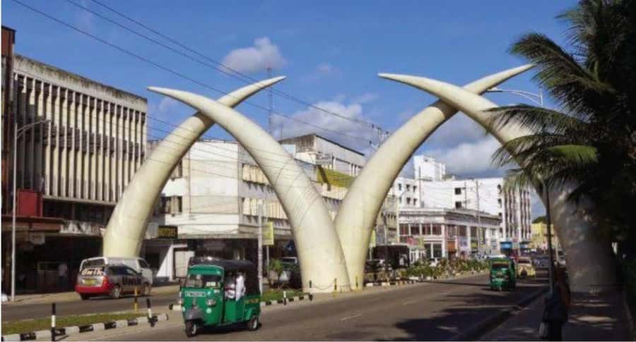 Mombasa: Tusks, Fort Jesus, Old Town, Beach and City Tour - Key points to know before booking
