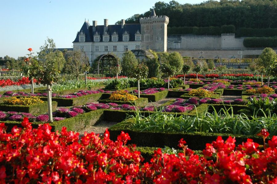 Mont Saint-Michel & Chateaux Country 3-Day Tour from Paris - Is $849 a fair price?