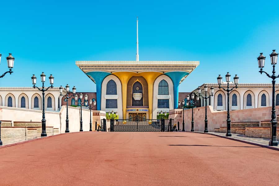 Muscat: City Tour of Grand Mosque, Old Souqs, Museum, & Fort - Muttrah Souq and the corniche: Muscat’s old trading side