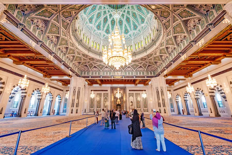 Muscat: City Tour of Grand Mosque, Old Souqs, Museum, & Fort - Sultan Qaboos Grand Mosque: start with calm and scale