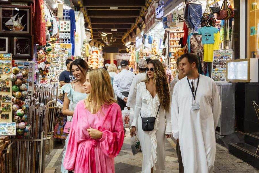 Muscat: Guided Walking Tour of Corniche, Souq & Mutrah Fort - Why this short Mutrah walk works