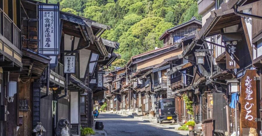 Nagano/Matsumoto: Matsumoto Castle and Narai-juku Day Trip - Why these two towns work together