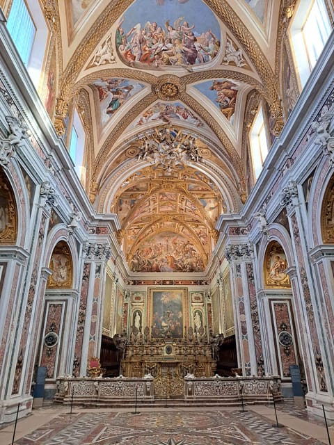 Naples: San Martino and Sant'Elmo Castle Guided Tour - The short walk from San Martino to Sant’Elmo