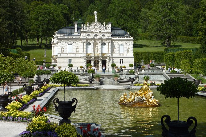 Neuschwanstein Castle and Linderhof Palace Day Trip from Munich - Neuschwanstein requires planning before the view