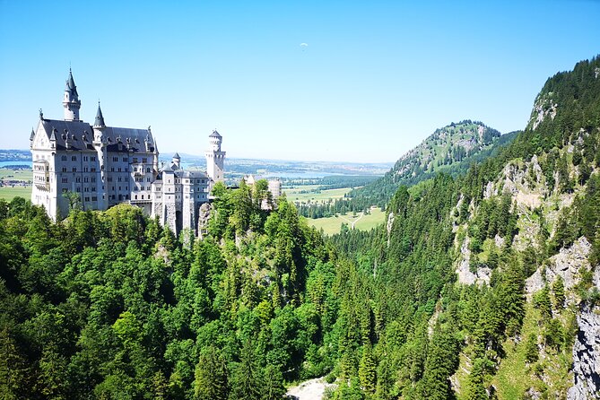 Neuschwanstein Castle by Bus Incl. Bike Ride or Hohenschwangau - Lunch at the brewery beside two castles