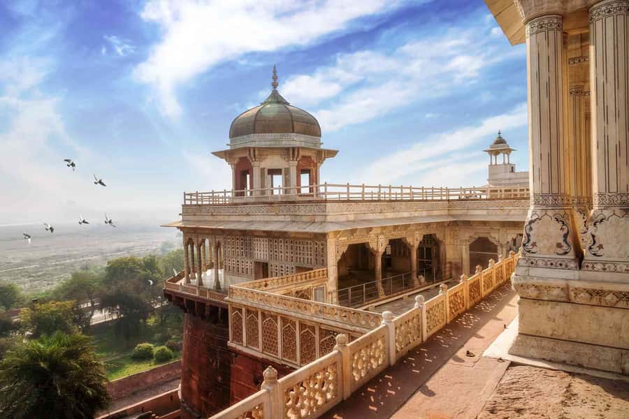 New Delhi: Premier Taj Mahal, Agra Fort & Baby Taj Tour - Is $9 a realistic measure of the value?