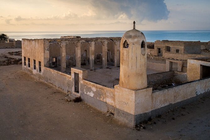North of Qatar Tour, Zubara Fort, Mangroves, Jumail Village - What the guide and vehicle add