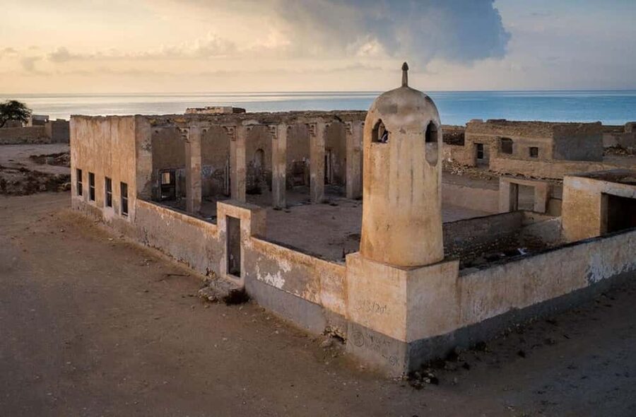 North Qatar: Zubara Fort, Jumail Village, Thakhira Mangroves - From Doha to Qatar’s northern coast
